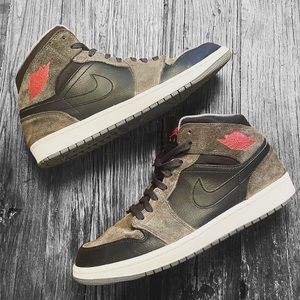 Rare‼️ Jordan 1 Mid “Anthracite” 2012  Size 10.5

554724-018